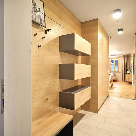 Mountain Lover Two Apartment